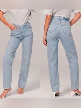 Abercrombie & Fitch Women’s Light Wash The Dad High Rise Curve Love Jeans